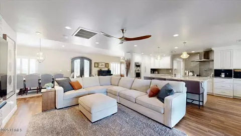 2410 E Cholla St, Phoenix, AZ 85028 photo 3