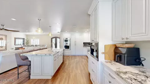 2410 E Cholla St, Phoenix, AZ 85028 photo 8
