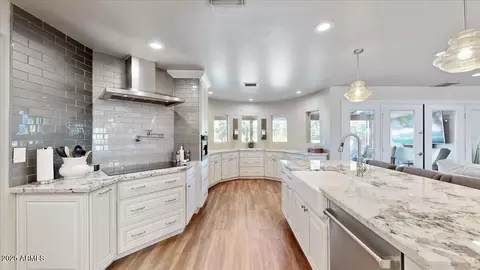 2410 E Cholla St, Phoenix, AZ 85028 photo 6