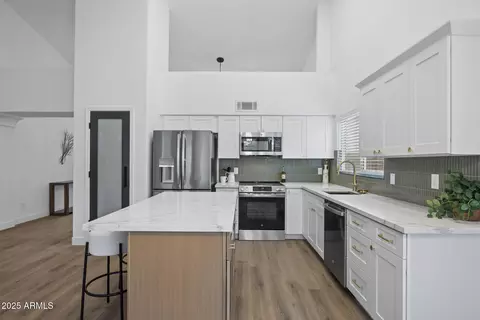 Kitchen - 567 W Laredo Ave, Gilbert, AZ 85233 photo 2 of 6