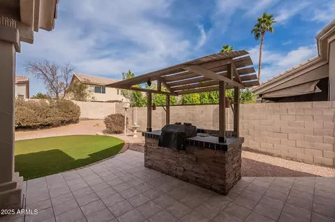 Exterior - 4552 E Chuckwalla Cyn, Phoenix, AZ 85044 photo 4 of 10