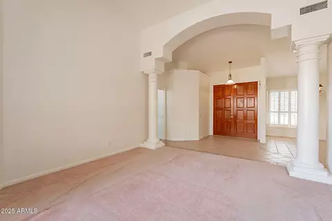 Living - 4552 E Chuckwalla Cyn, Phoenix, AZ 85044 photo 2 of 8