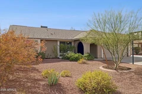 Exterior - 3023 E John Cabot Dr, Phoenix, AZ 85032 photo 2 of 4