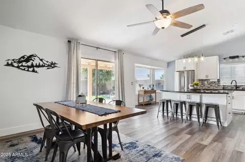 Dining - 3023 E John Cabot Dr, Phoenix, AZ 85032 photo 2 of 2