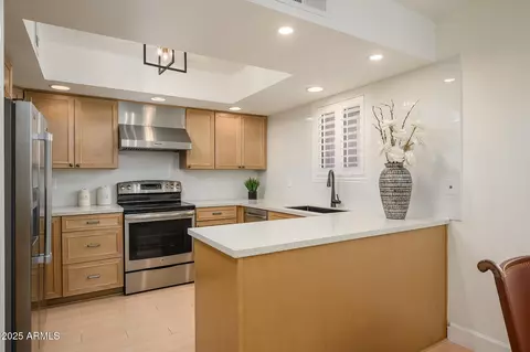 12222 N Paradise Village Pkwy S #337, Phoenix, AZ 85032