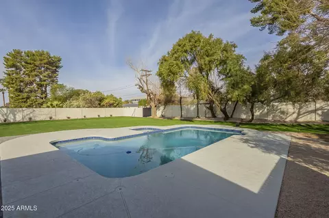 Exterior - 2902 E Pierson St, Phoenix, AZ 85016 photo 4 of 6