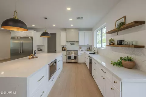 Kitchen - 2902 E Pierson St, Phoenix, AZ 85016 photo 1 of 3