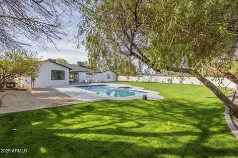 Exterior - 2902 E Pierson St, Phoenix, AZ 85016 photo 6 of 6