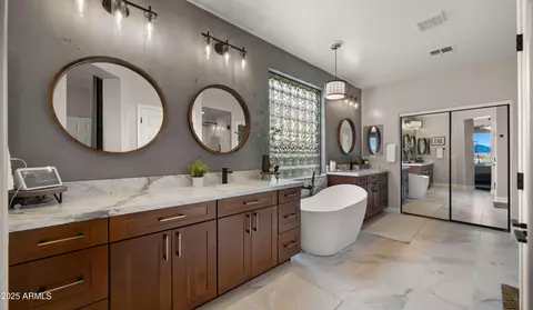 Bath - 3400 E Isaiah Ave, Gilbert, AZ 85298 photo 1 of 6