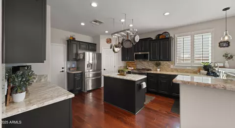 Kitchen - 3400 E Isaiah Ave, Gilbert, AZ 85298 photo 5 of 6