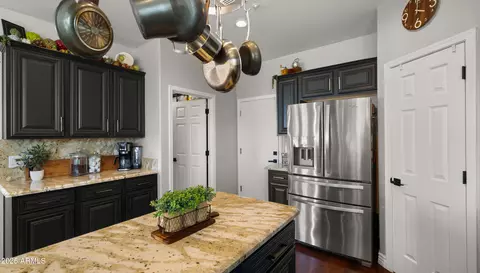 Kitchen - 3400 E Isaiah Ave, Gilbert, AZ 85298 photo 4 of 6