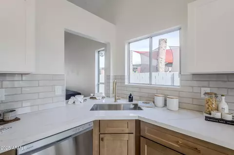 4814 E Pearce Rd, Phoenix, AZ 85044 photo 8