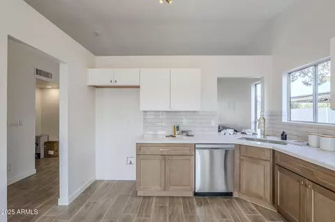 4814 E Pearce Rd, Phoenix, AZ 85044 photo 6