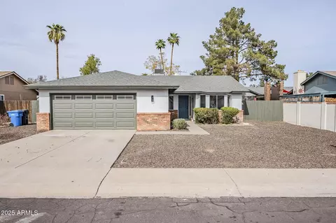 4814 E Pearce Rd, Phoenix, AZ 85044 photo 2