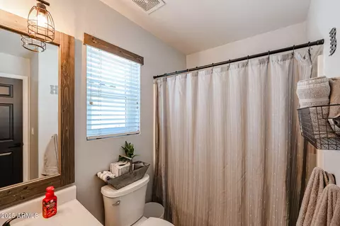 Bath - 853 E Ross Ave, Phoenix, AZ 85024 photo 1 of 7