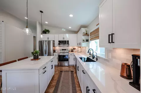 Kitchen - 853 E Ross Ave, Phoenix, AZ 85024 photo 3 of 6