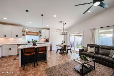 Kitchen - 853 E Ross Ave, Phoenix, AZ 85024 photo 6 of 6