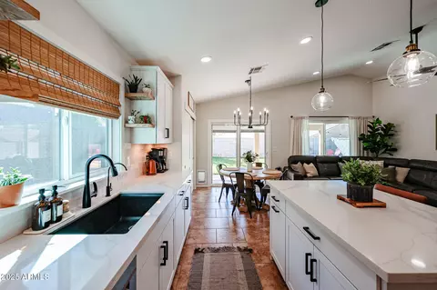 Kitchen - 853 E Ross Ave, Phoenix, AZ 85024 photo 4 of 6