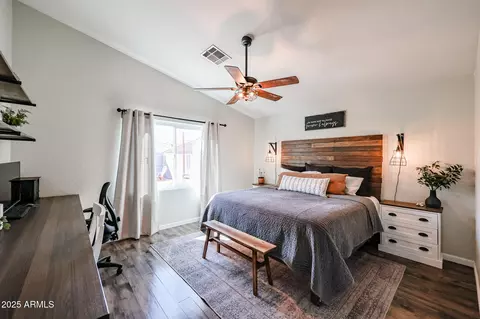 Bedroom - 853 E Ross Ave, Phoenix, AZ 85024 photo 5 of 7