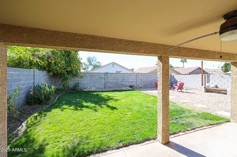 Exterior - 853 E Ross Ave, Phoenix, AZ 85024 photo 3 of 8
