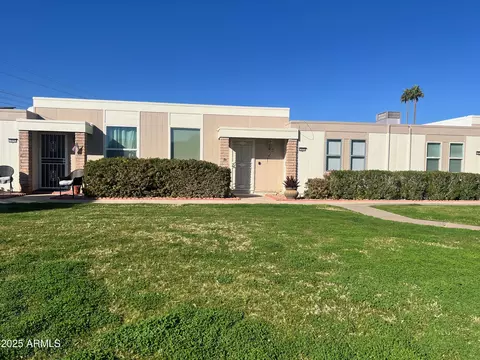 14090 N Newcastle Dr, Sun City, AZ 85351