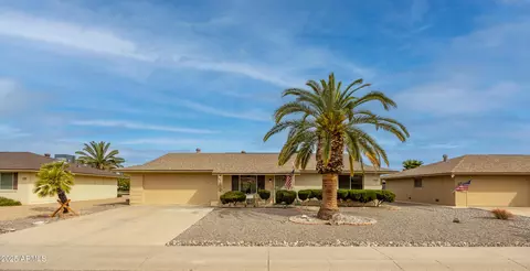 9560 W Country Club Dr, Sun City, AZ 85373