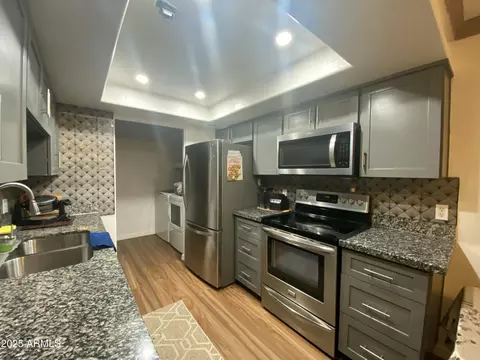 4231 N 69th Ln #1325, Phoenix, AZ 85033 photo 8