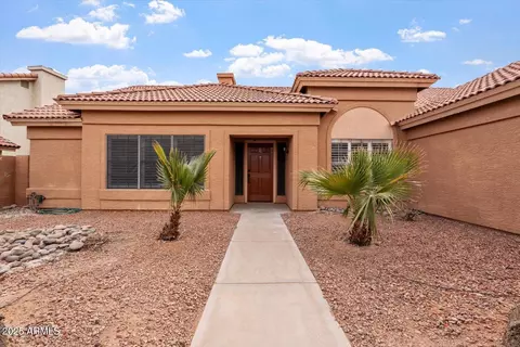Exterior - 3913 E Goldfinch Gate Ln, Phoenix, AZ 85044 photo 2 of 4