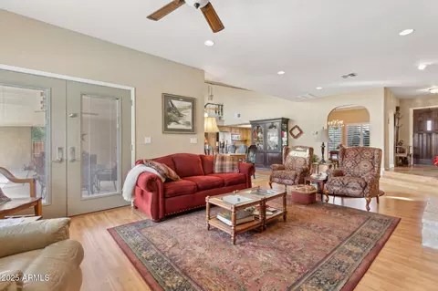 Living - 2231 E Orangewood Ave, Phoenix, AZ 85020 photo 4 of 6