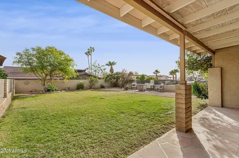 Exterior - 2231 E Orangewood Ave, Phoenix, AZ 85020 photo 12 of 12