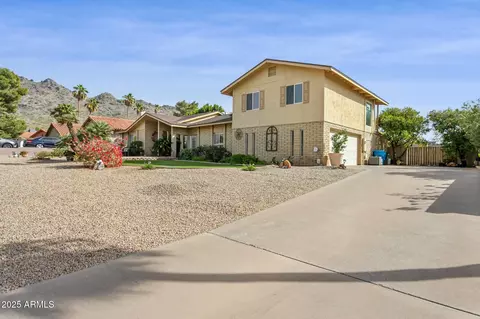 Exterior - 2231 E Orangewood Ave, Phoenix, AZ 85020 photo 10 of 12