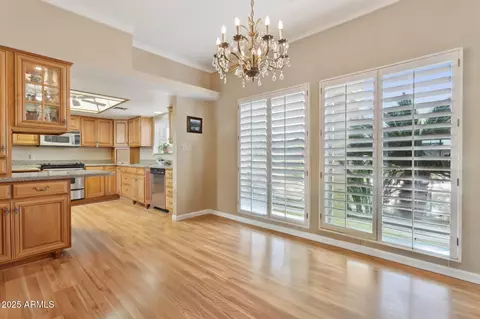 Dining - 2231 E Orangewood Ave, Phoenix, AZ 85020 photo 1 of 3