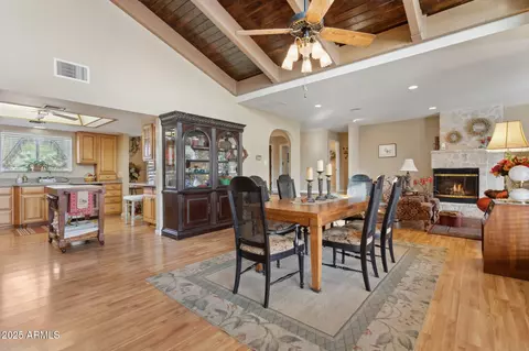 Dining - 2231 E Orangewood Ave, Phoenix, AZ 85020 photo 3 of 3