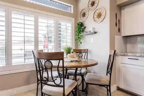 Dining - 4365 E Anderson Dr, Phoenix, AZ 85032 photo 2 of 2