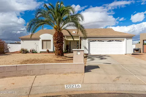 10216 W Minnezona Ave, Phoenix, AZ 85037
