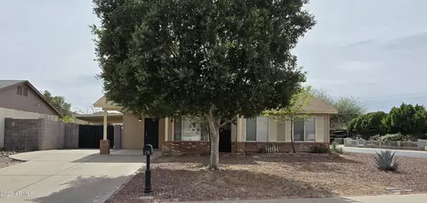 4601 E Pollack Ln, Phoenix, AZ 85042