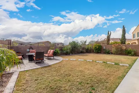 Exterior - 7337 S Debra Dr, Gilbert, AZ 85298 photo 6 of 10
