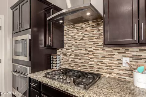 Kitchen - 7337 S Debra Dr, Gilbert, AZ 85298 photo 5 of 6