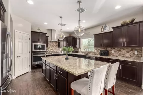 Kitchen - 7337 S Debra Dr, Gilbert, AZ 85298 photo 2 of 6