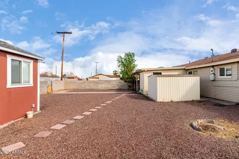Exterior - 4626 W Mitchell Dr, Phoenix, AZ 85031 photo 7 of 8