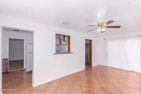 Living - 4626 W Mitchell Dr, Phoenix, AZ 85031 photo 4 of 4