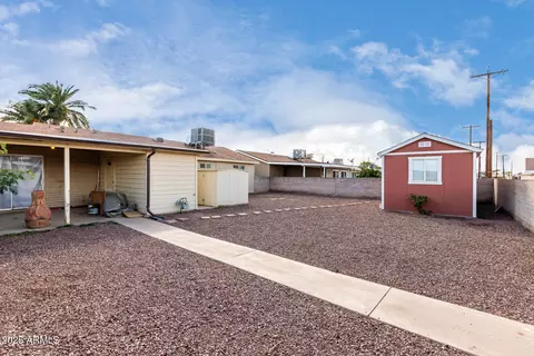 Exterior - 4626 W Mitchell Dr, Phoenix, AZ 85031 photo 5 of 8
