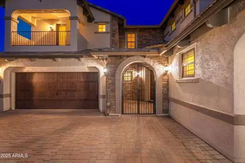2448 E Amber Ct, Gilbert, AZ 85296 photo 5