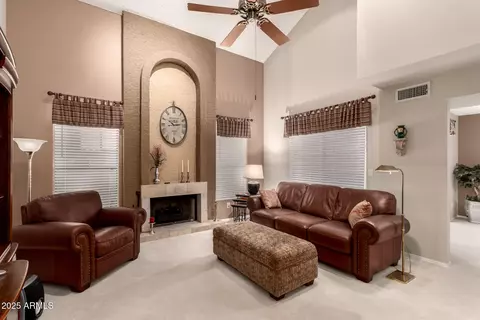 Living - 4122 E Jojoba Rd, Phoenix, AZ 85044 photo 2 of 2
