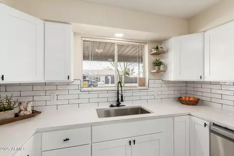 5910 E Colby St, Mesa, AZ 85205 photo 10