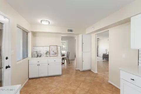 5910 E Colby St, Mesa, AZ 85205 photo 12