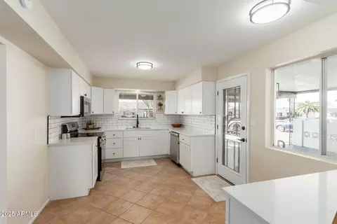 5910 E Colby St, Mesa, AZ 85205 photo 8