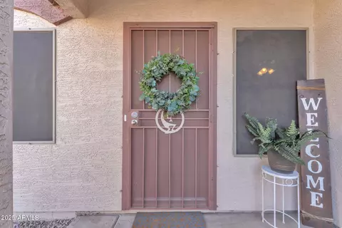 2019 E Wahalla Ln, Phoenix, AZ 85024 photo 2