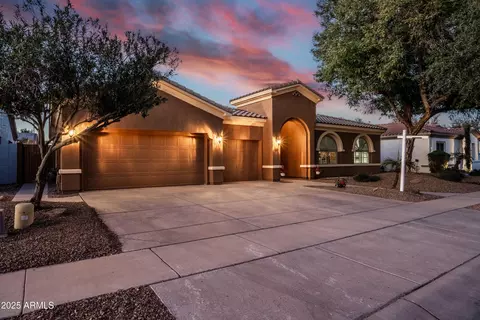 Exterior - 4630 E Carriage Ct, Gilbert, AZ 85297 photo 2 of 27