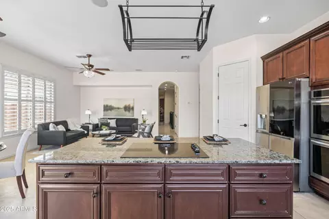 Kitchen - 4630 E Carriage Ct, Gilbert, AZ 85297 photo 6 of 8